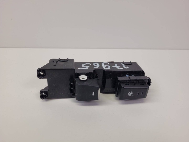 Przyciski of the window rear part left side Hyundai Tucson 3 2018 93580-D3000