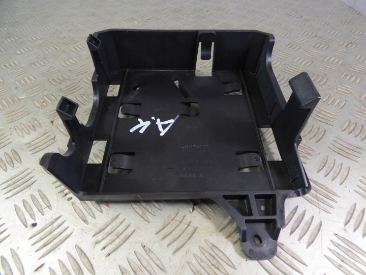 držák držák radia 39068834 OPEL ASTRA K V