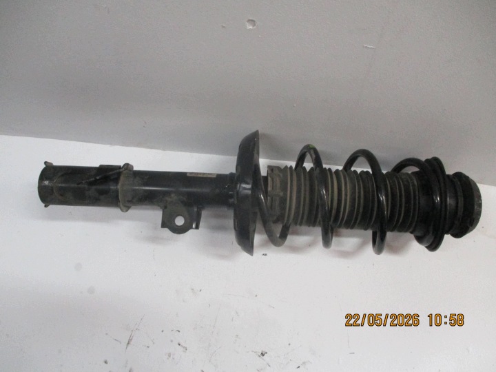 amortizer prednji prednji dio lijevi TOYOTA YARIS CROSS 485200D530