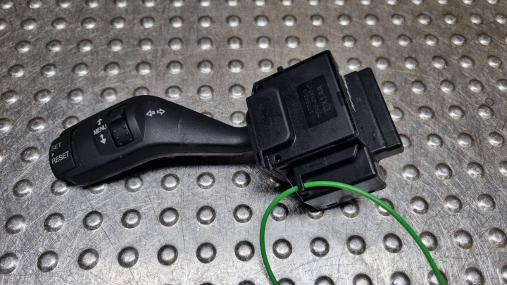MANETKA Bouton Indicateurs de direction 4M5T-13335-BD FORD C-MAX MK1 KUGA MK1