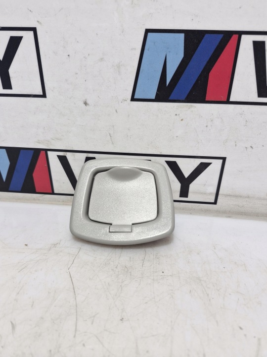 7157943 BMW E91 spoiler bracket hook holder ROLETY boot