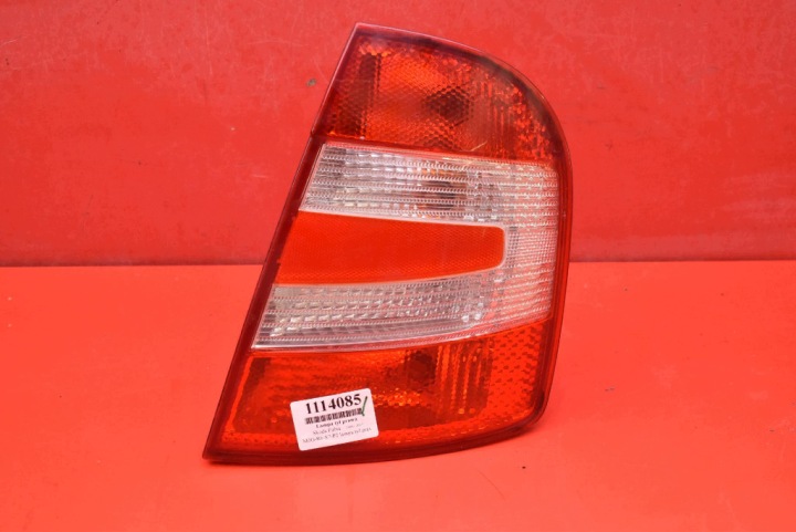 Feux phare Droit Arrière Arrière 6Y6945112B SKODA FABIA 1 et 5D HB LIFT 04-07