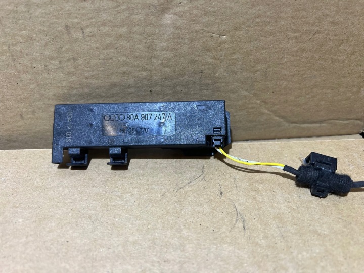 AUDI Q5 80A Module Unité de contrôle Amplificateur Antenne KESSY 80A907247A