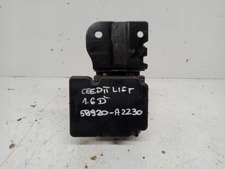 KIA CEED II I30 II Pompe ABS 58920-A2230 2013R