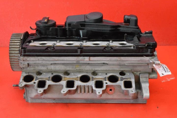 Tête du moteur Moteur 03L103373 AUDI A4 B8 2.0 TDI 136 KM 07-11