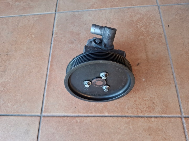servo pump MERCEDES 2,2 2,7 CDI A0044661301