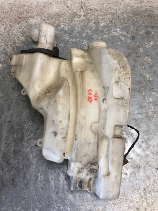 washer fluid tank AUDI A8 D3 4E0955453H