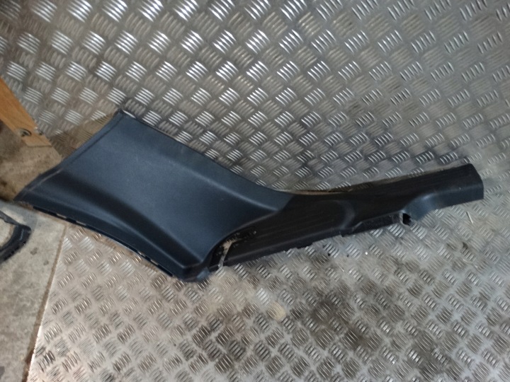 cover of the threshold rear left MERCEDES GLB X247 W247 1 9