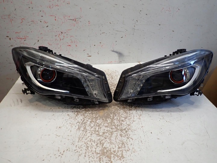 light front front right MERCEDES CLA W117 2013- A1179068000 ORANGE