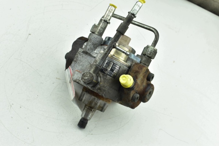Einspritzpumpe OPEL ASTRA J MERIVA B MOKKA und ZAFIRA C 1.7 CDTI 55581884