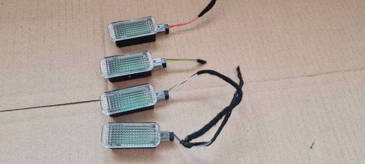 SQ8 4M RSQ8 Q8 diody LED dveře KOSTKA A4 B8 B9 A6 C7 A5 A7 Q7 4X 4E0947415