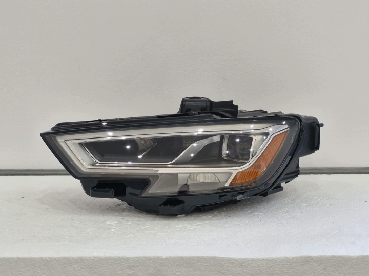 Licht links Audi A3 8V LIFT FULL LED USA