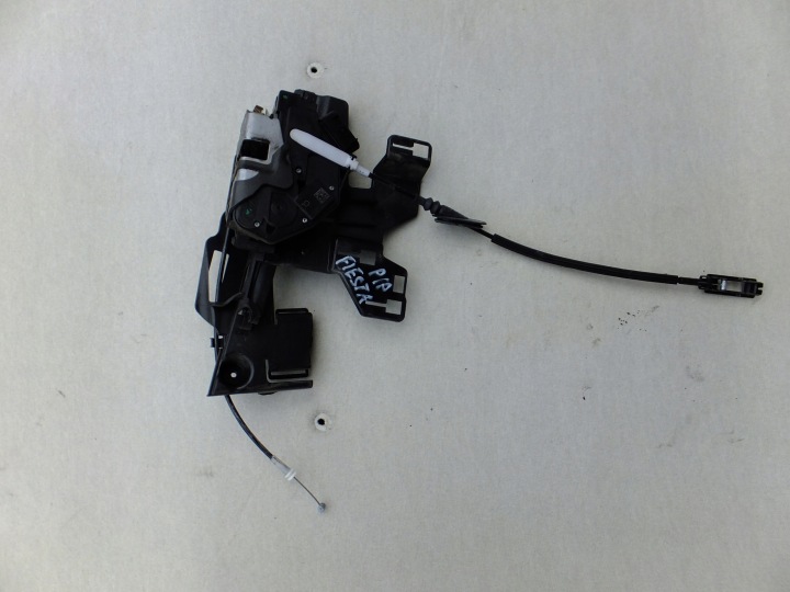 de la Serrure Droite Avant ford fiesta mk7 8A6A-A21812-BA