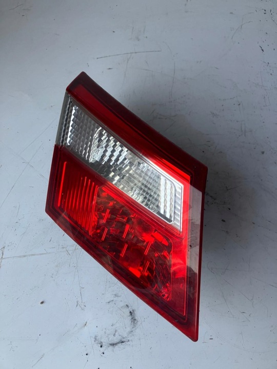 Licht links heck für die Heckklappe RENAULT LATITUDE 265550031R