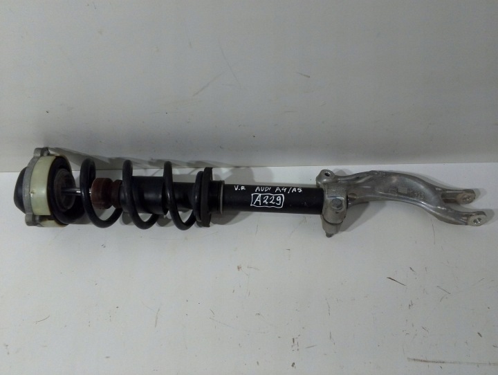 Audi A4 S4 B9 A5 8W shock absorber right 8W0413031BG (F229)