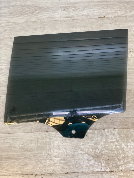 prozor bočno vrata desna stražnja BMW G31 7339460