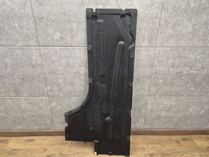 BMW G20 G21 G22 G23 jobb fedél alváz oldalsó fedél DOLNA 7340866