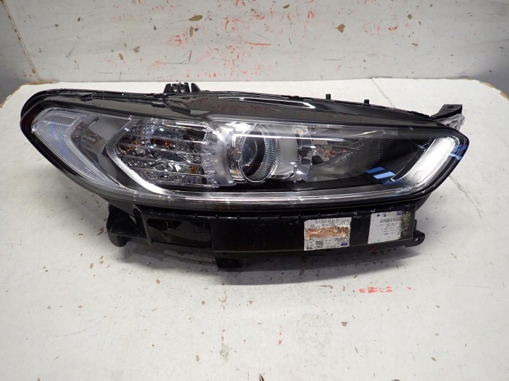 Licht vorne vorne rechts FORD MONDEO MK5 2014- DS73-13W029-AG