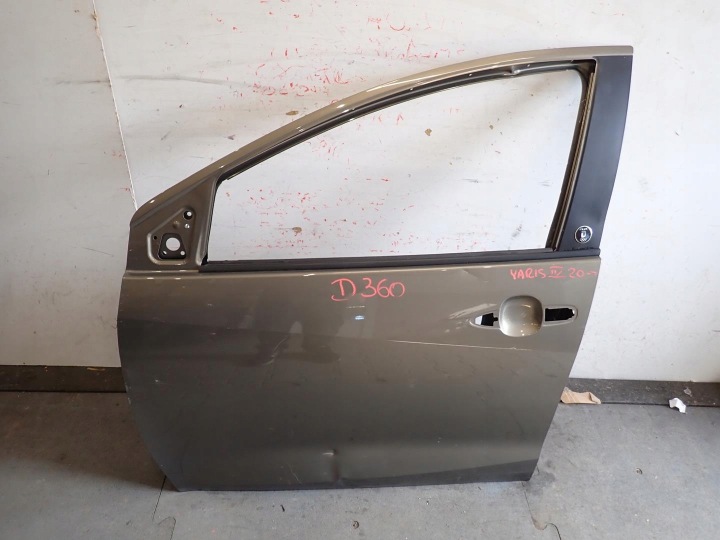 Portière Avant Avant Gauche TOYOTA YARIS IV 2020