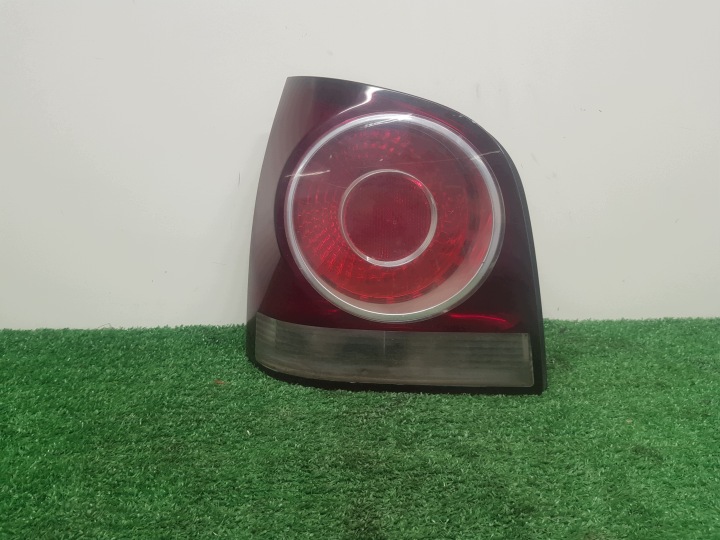 light left rear VOLKSWAGEN POLO 4 6Q6945095P