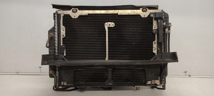 radiatore d’acqua CLIMATIZZATORE ARIA CONDIZIONATA VENTOLA Mercedes W208 2,0 Compressore