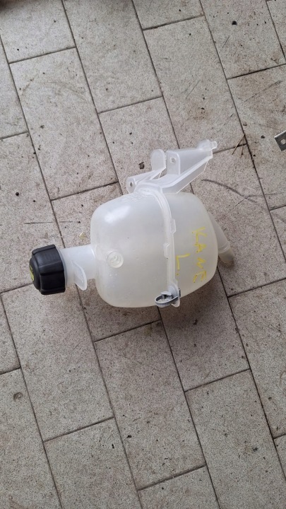 tank of water WYROWNAWCZY RENAULT KANGOO IV E-TECH 929A02725R