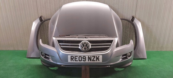 Aile Droite +Moulage VW TIGUAN 5N 07-16 LAK: LR7N