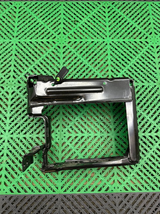 étrier console radiateur BMW 2 3 4 G42 G20 G22 G23 G26