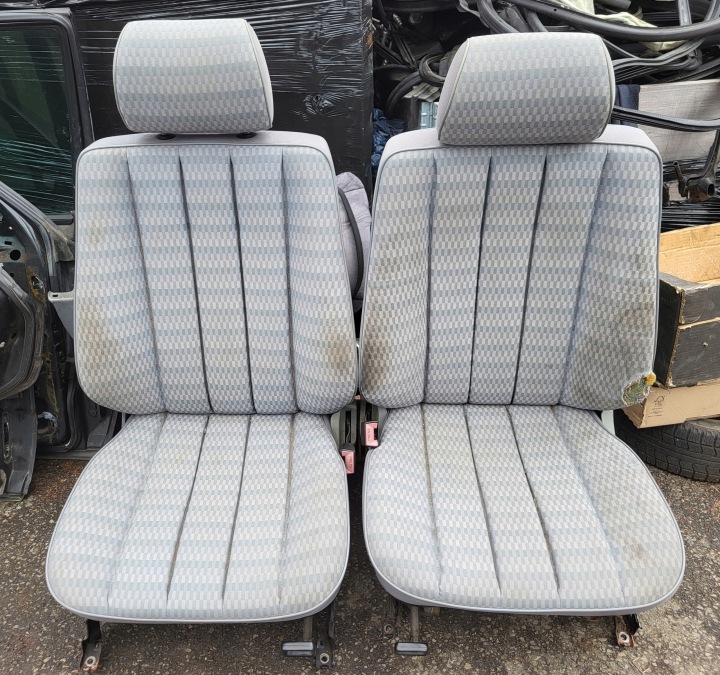 seat front ZAPINKA supports MERCEDES 190 W201 OE