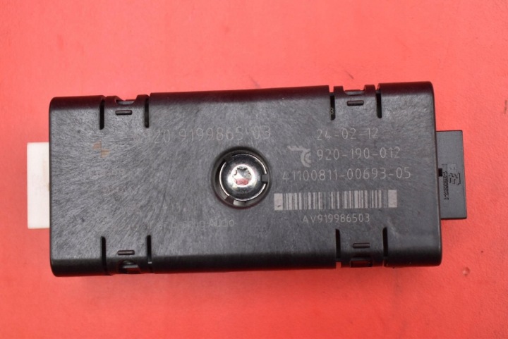 pojačalo ANTENY 9199865 BMW F10 F11 09-13
