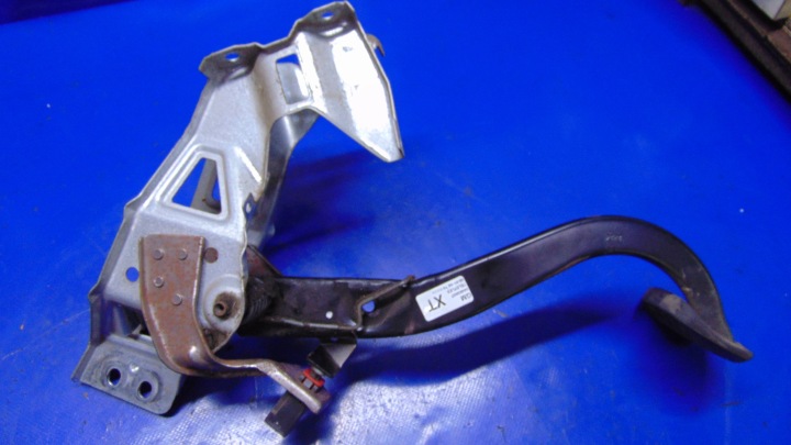 PEDAL freno AUTOMAT OPEL ZAFIRA B 05-14 anno
