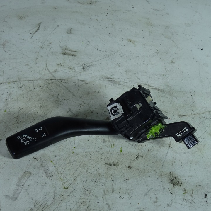 VW TIGUAN Bouton Indicateurs de direction 1K0953513E