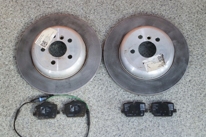 BMW G20 330i discs plates rear part 330x20 6 km !!!