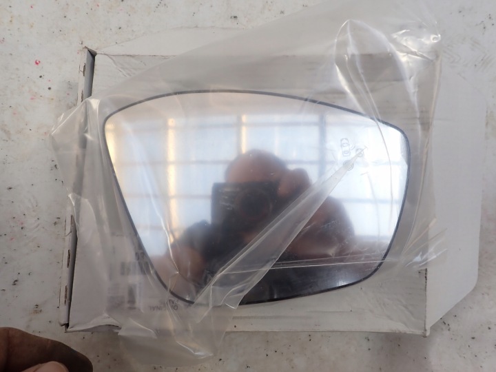 PEUGEOT 208 II CORSA F WKLAD of the right mirrors + ASYSTENT 9839237680