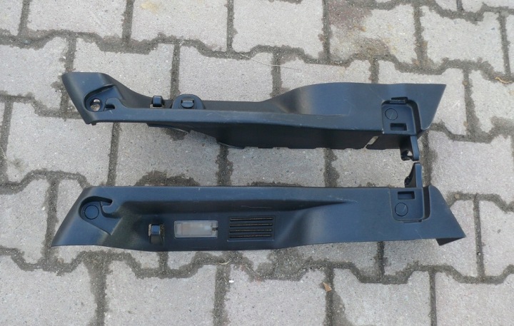 úchyt držák ROLETY kufru levý pravý záď HYUNDAI I30 CW KOMBI 07