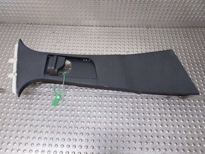 cover SLUPKA central right A2056905407 MERCEDES C-KLASA W205 sedan