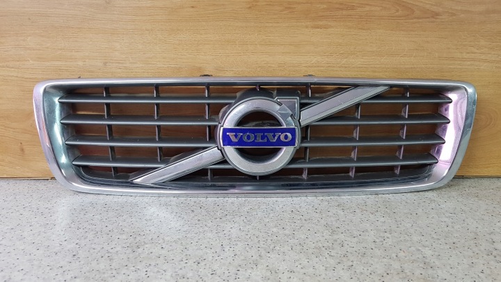 VOLVO S80 07 - maska maska D 85