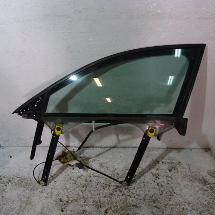 AUDI A6 C6 Lève vitres Vitre Gauche Avant 4F0831461D