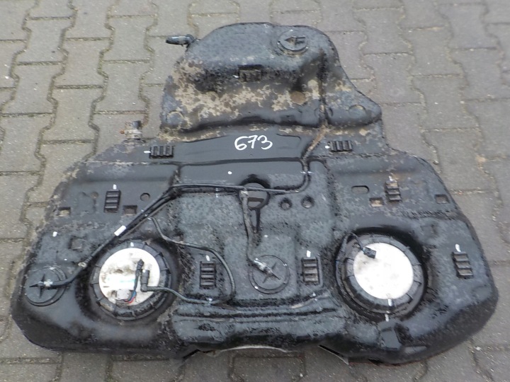 673 SUBARU LEGACY V 2009 -2013 2.0B Réservoir carburant