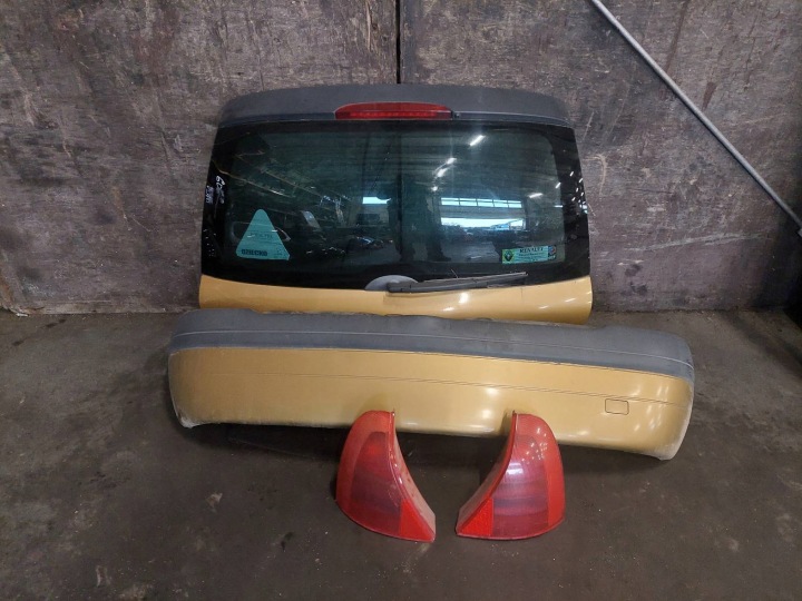 kompletní záď RENAULT CLIO II MV302 kapota nárazník světlá