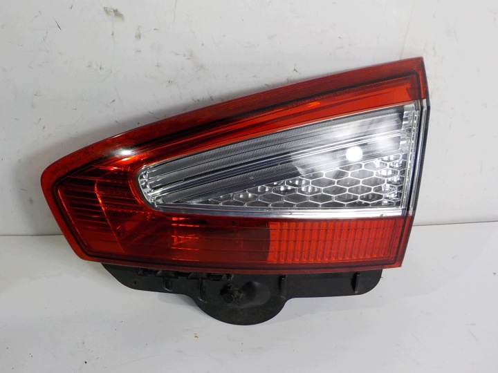 FORD MONDEO IV MK4 KOMBI LIFT light to the bonnet right rear right rear part