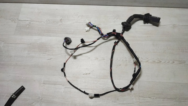 Mitsubishi ASX 18r. 1.6DiD rear part side right bundle przewodow door