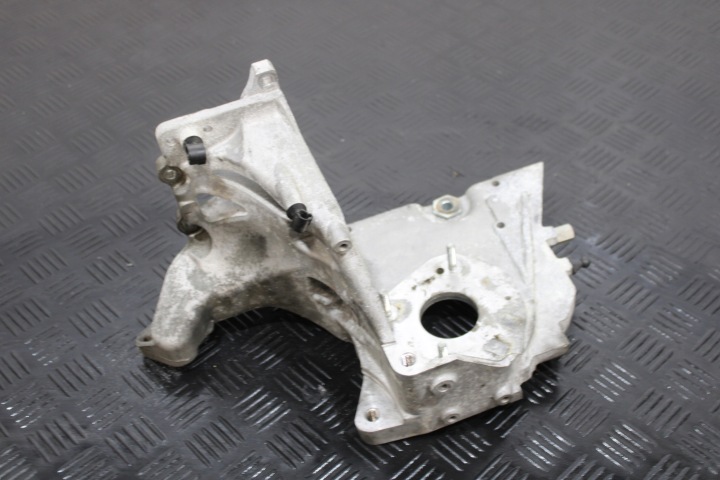 Stütze Halter POMPY des Kraftstoffsbehälters 55270221 JEEP CHEROKEE KL 2,2 CRD
