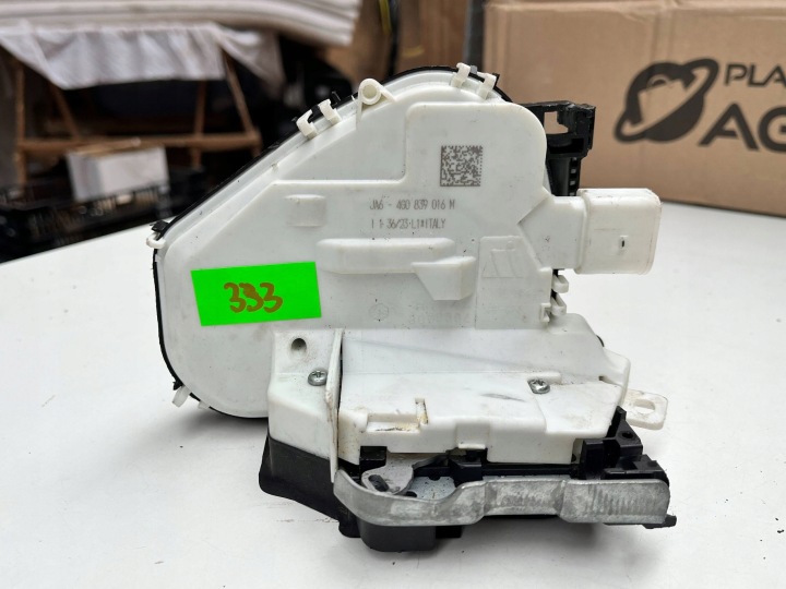 AUDI A4 B9 LIFT 8W de la Serrure Portière Droite Arrière Arrière 4G0839016M !J