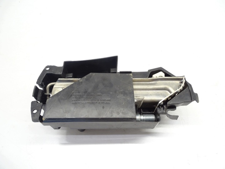 boot floor well running board wheels NAPRAWCZY MERCEDES A2115830415 A2128980914