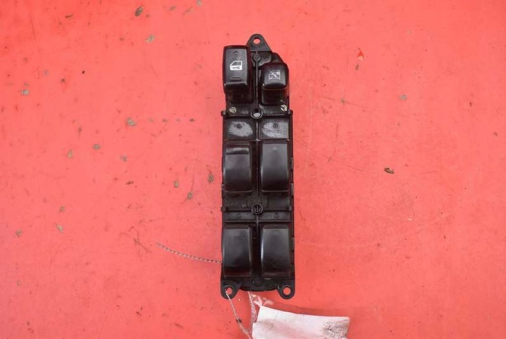 control panel of the window EU 84040-44030 TOYOTA AVENSIS VERSO 01-03