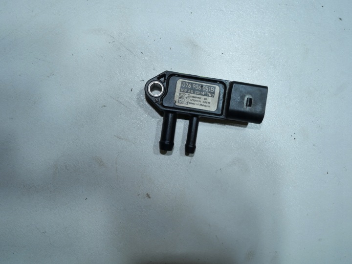 Capteur température gaz échappement DPF VW SKODA SEAT AUDI 076906051B