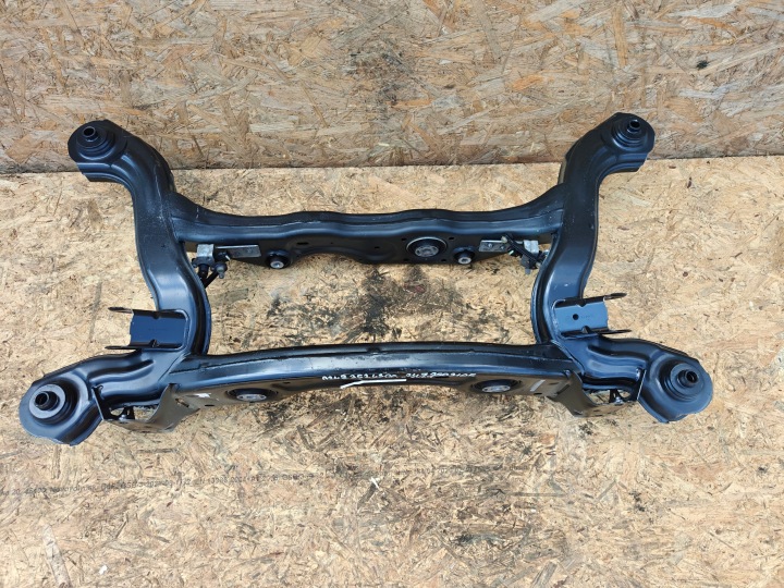 Pont essieu Essieu Renfort pare choc Arrière Arrière DO MERCEDES GLA X247 W247 35 AMG A2433524300