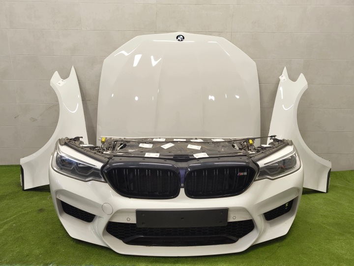 BMW M5 F90 avant capot pare choc feux aile face avant A300