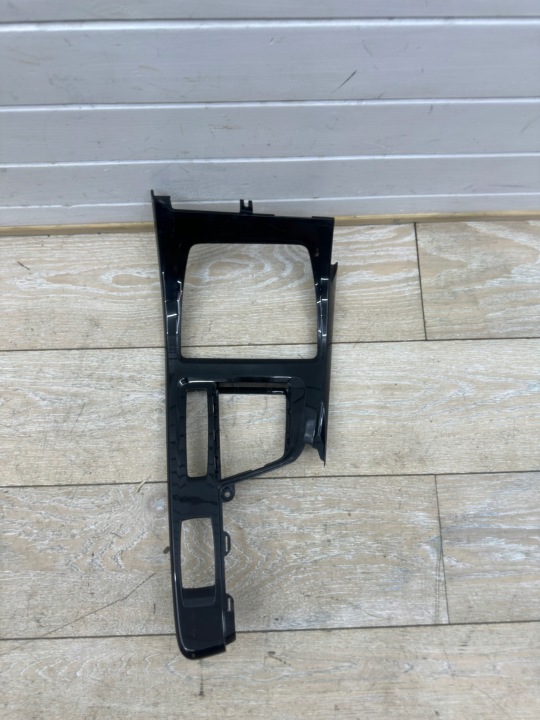 BMW F39 F48 DEKOR RAHMEN Blende Abdeckung Handschuhfach TUNELU SRODKOWEGO getriebe 9292547